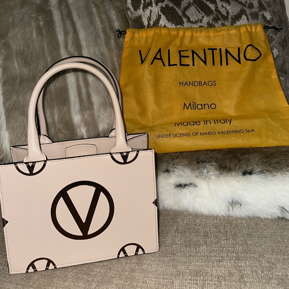 Valentino bag - Ginette Mangus in ICE
